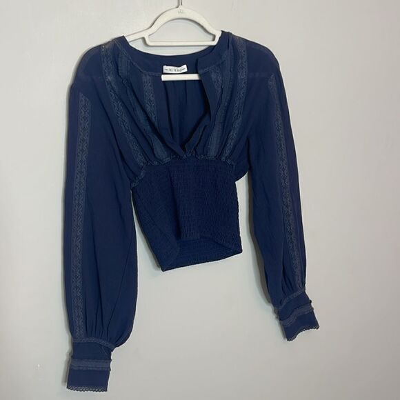 Free the Roses Navy Smocked waist blouse top - Picture 3 of 6